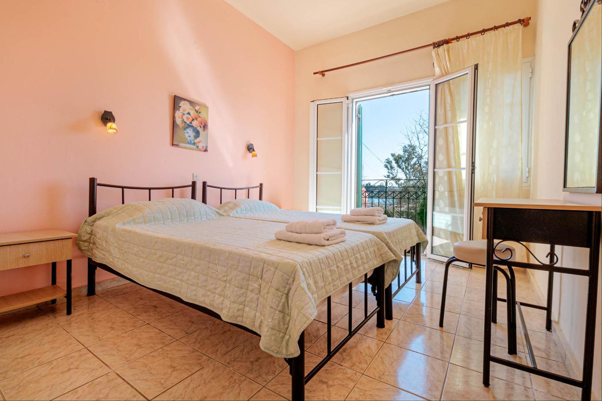 Ionian Arches Hotel Гувия Стая снимка