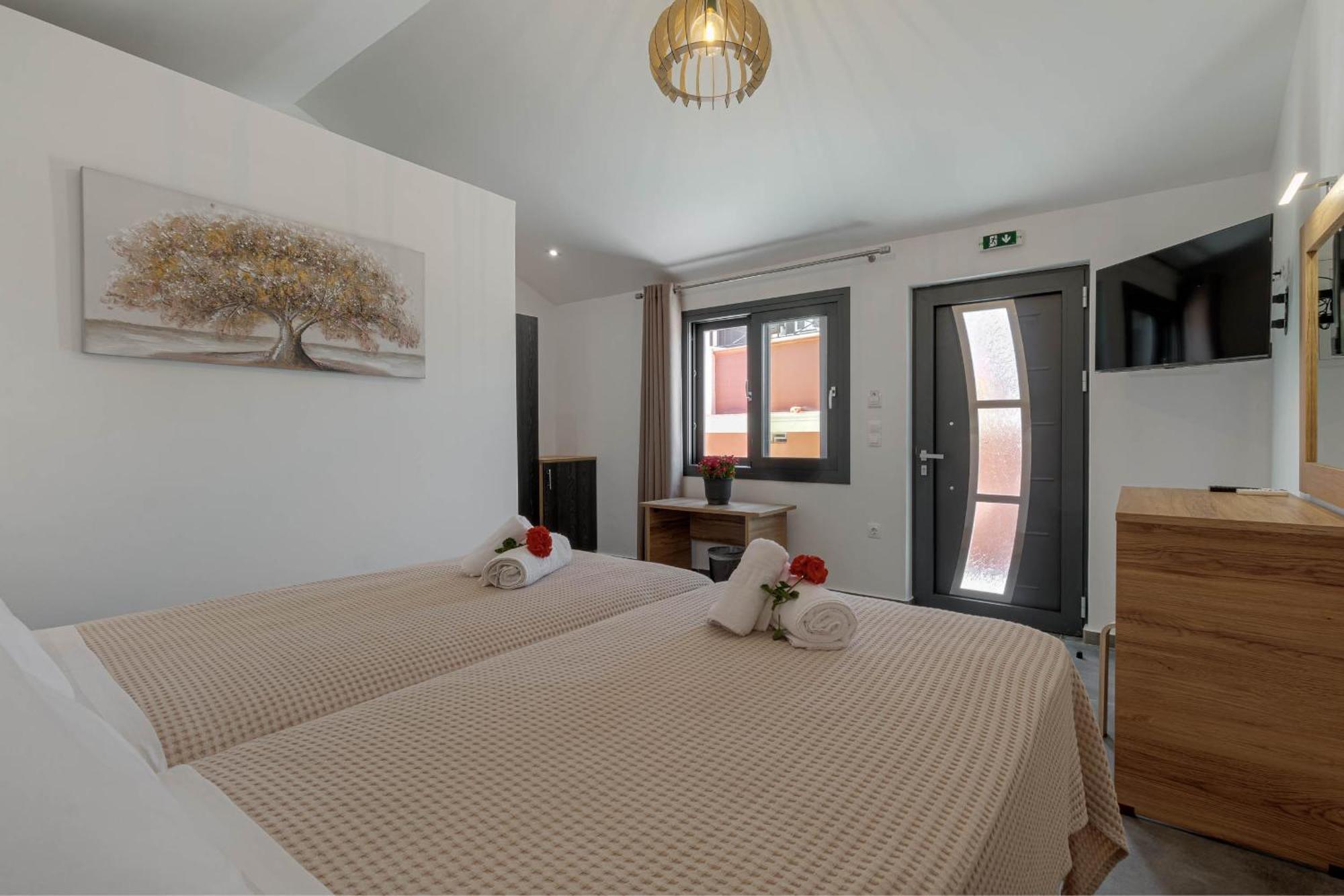 Ionian Arches Hotel Гувия Стая снимка