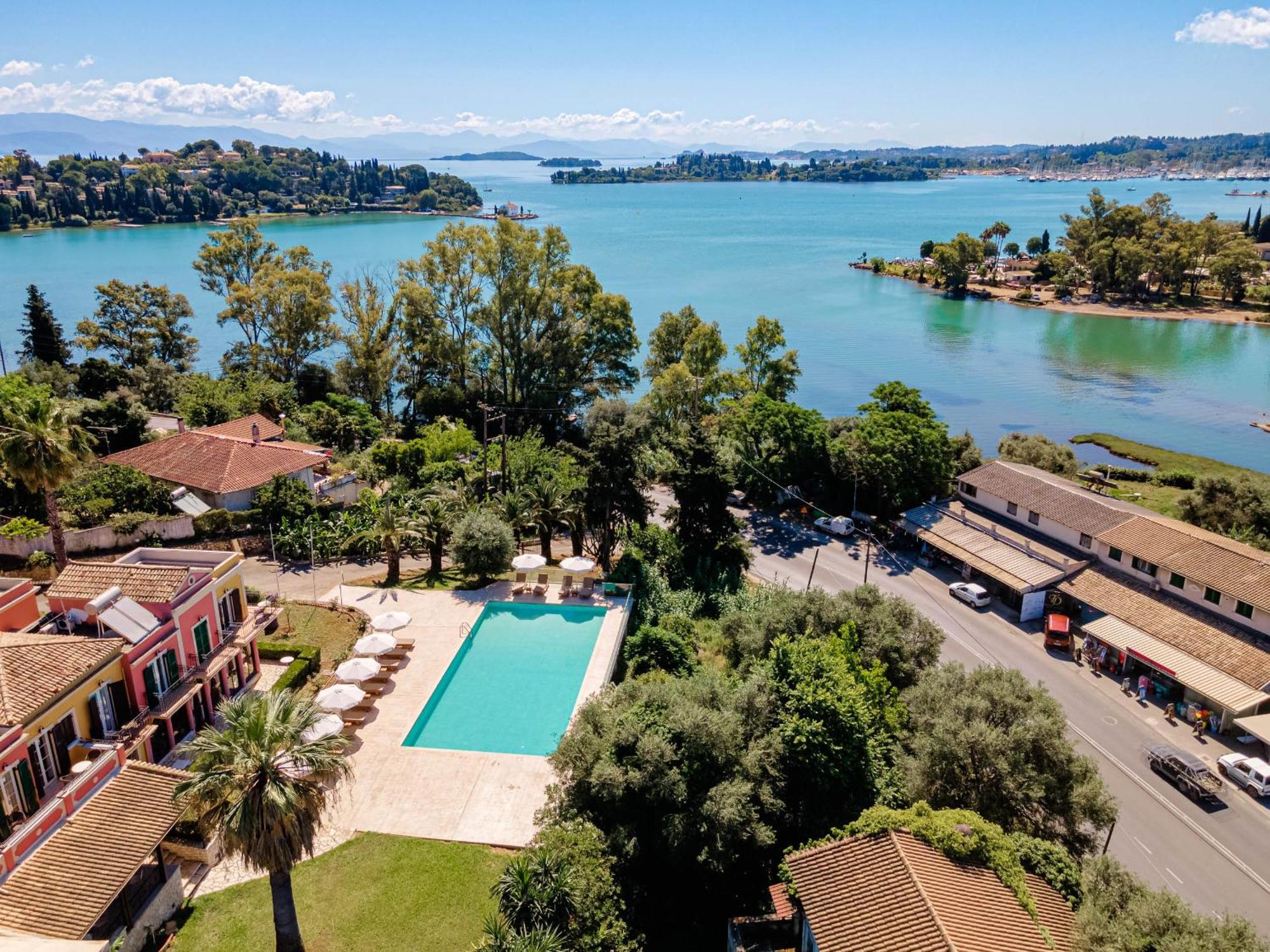 Ionian Arches Hotel Гувия Екстериор снимка