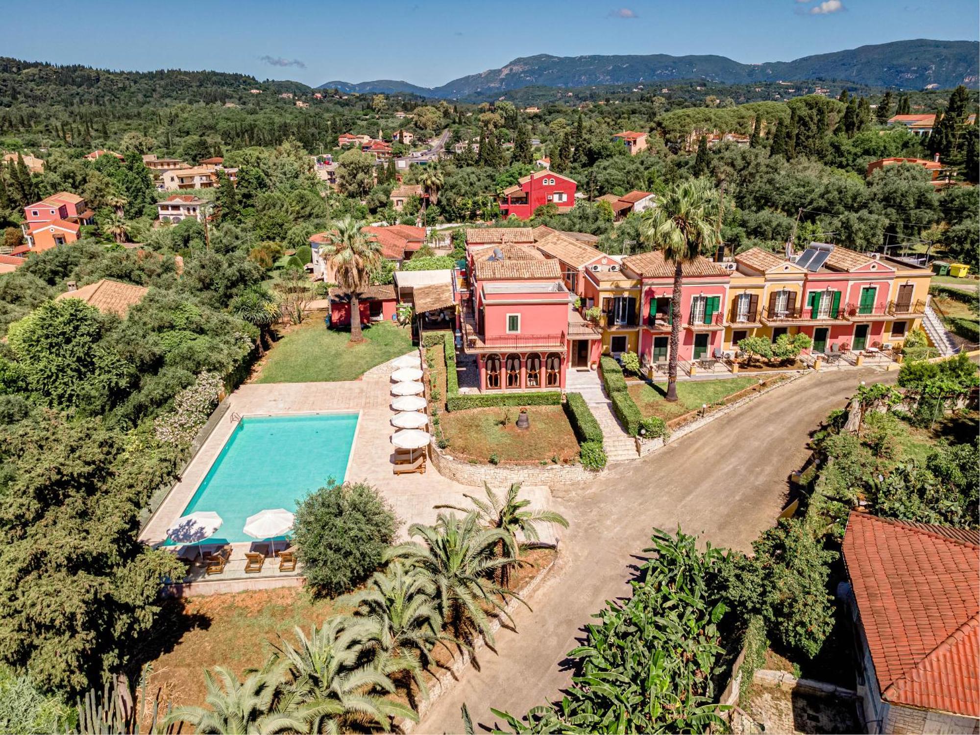 Ionian Arches Hotel Гувия Екстериор снимка